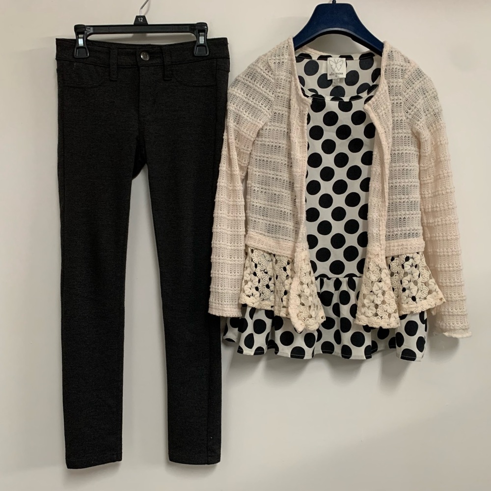 Elle Moss Cardigan and tunic blouse with Joe’s Jeans jeggings